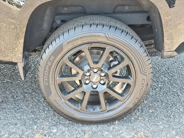 2022 GMC Canyon 4WD Crew Cab Short Box Denali