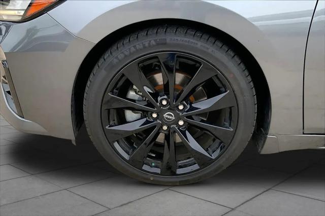 2023 Nissan Maxima SR Xtronic CVT