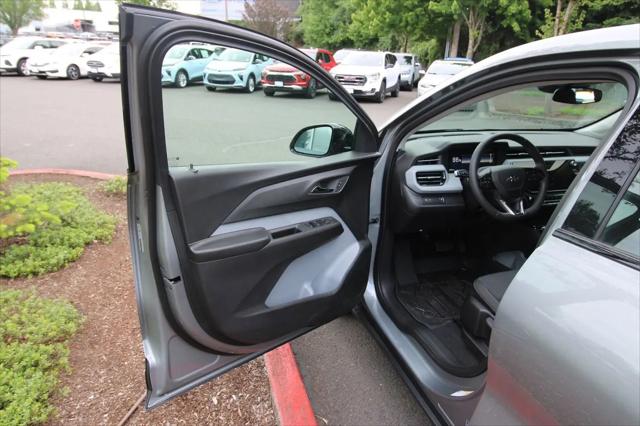 2027 Chevrolet Bolt LT FWD