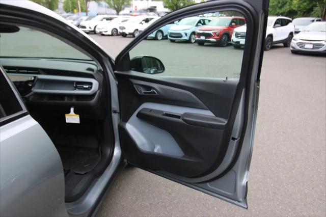2027 Chevrolet Bolt LT FWD