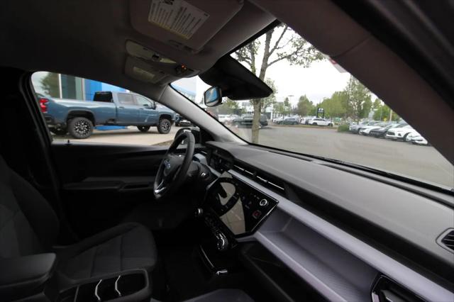 2027 Chevrolet Bolt LT FWD