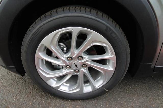 2027 Chevrolet Bolt LT FWD