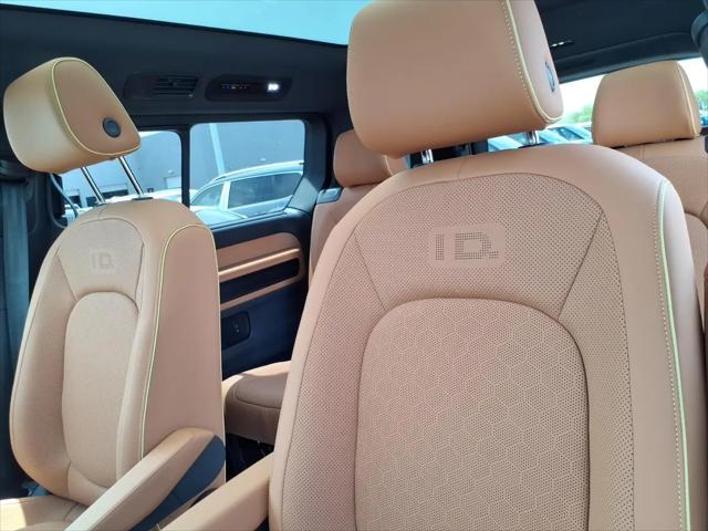 2025 Volkswagen ID. Buzz Pro S Plus with 4MOTION