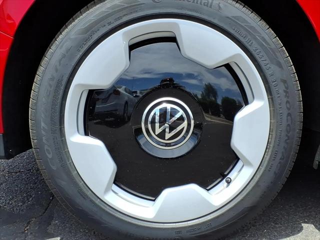 2025 Volkswagen ID. Buzz Pro S Plus with 4MOTION