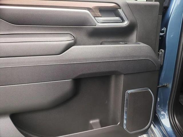 2025 Chevrolet Silverado 2500HD 4WD Crew Cab Standard Bed LT