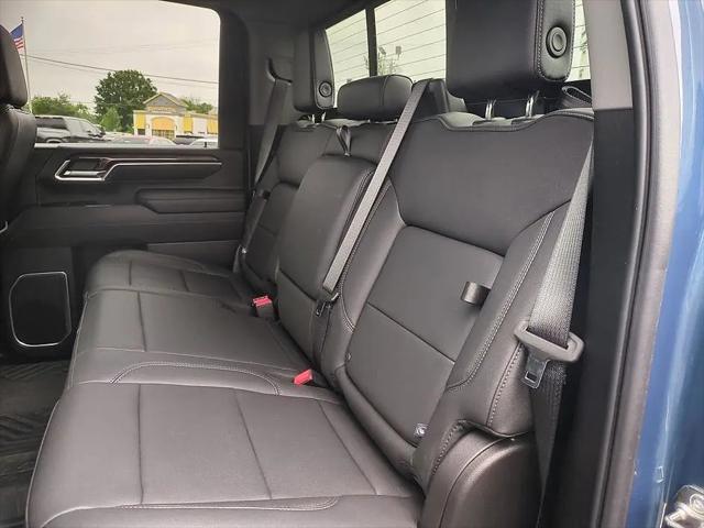 2025 Chevrolet Silverado 2500HD 4WD Crew Cab Standard Bed LT