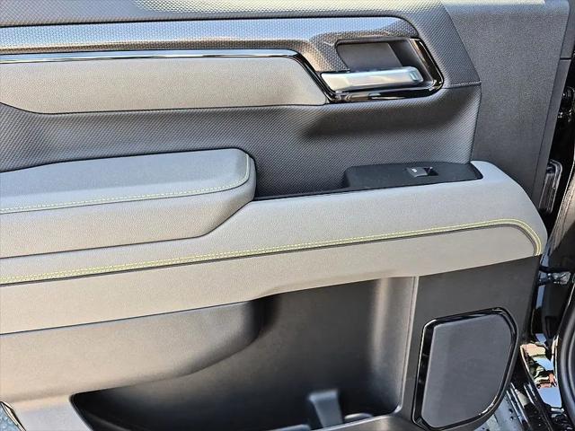 2026 Chevrolet Silverado 1500 4WD Crew Cab Short Bed ZR2