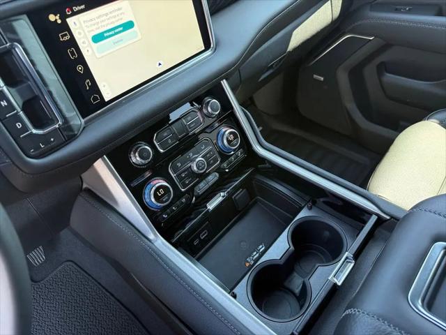 2024 GMC Yukon 4WD Denali