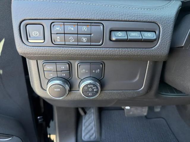 2024 GMC Yukon 4WD Denali