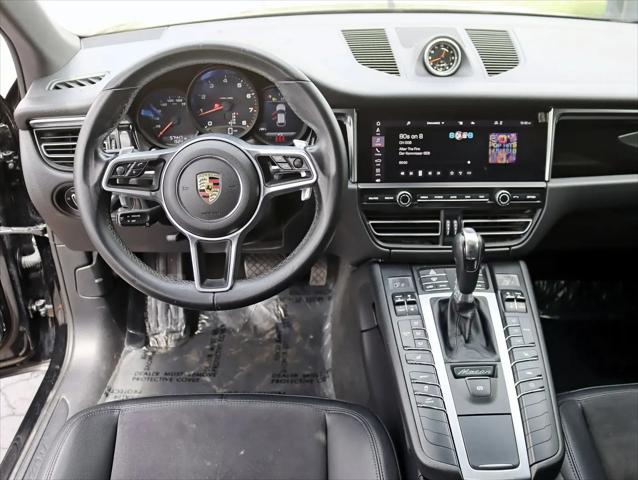 2021 Porsche Macan Macan