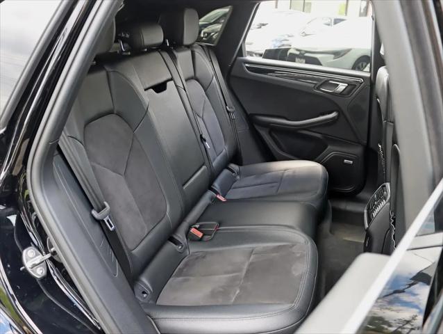 2021 Porsche Macan Macan