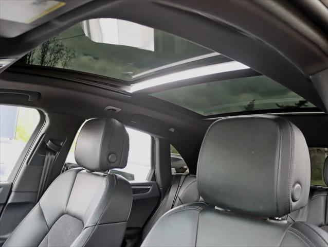 2021 Porsche Macan Macan
