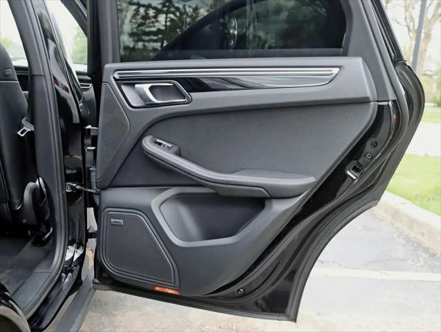 2021 Porsche Macan Macan
