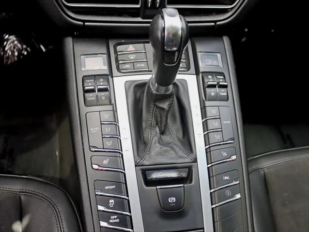 2021 Porsche Macan Macan
