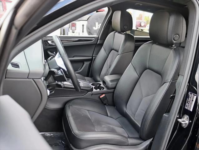 2021 Porsche Macan Macan