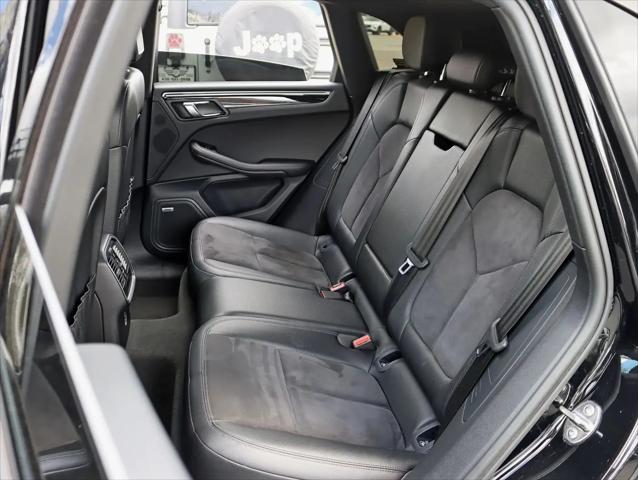 2021 Porsche Macan Macan
