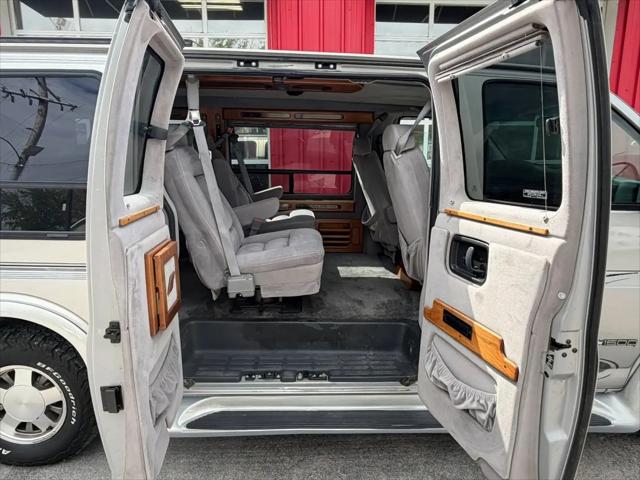 1998 Chevrolet Van G1500