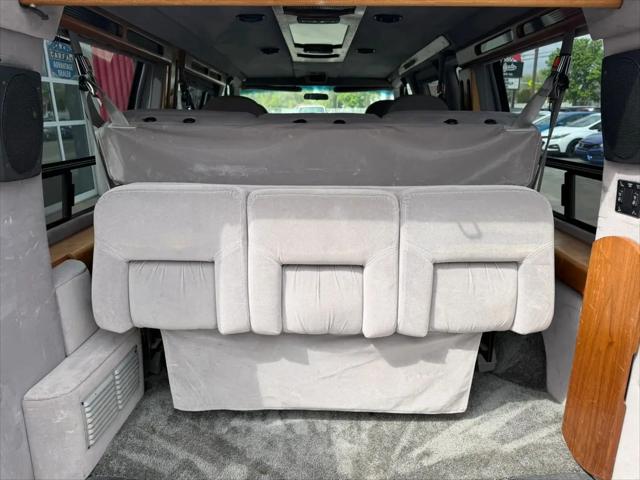 1998 Chevrolet Van G1500