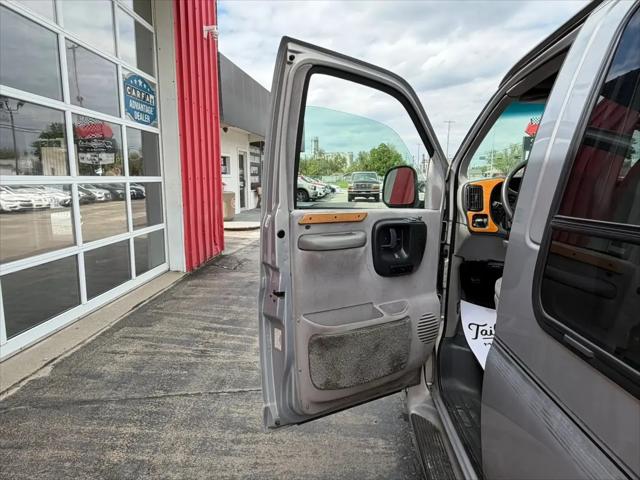 1998 Chevrolet Van G1500