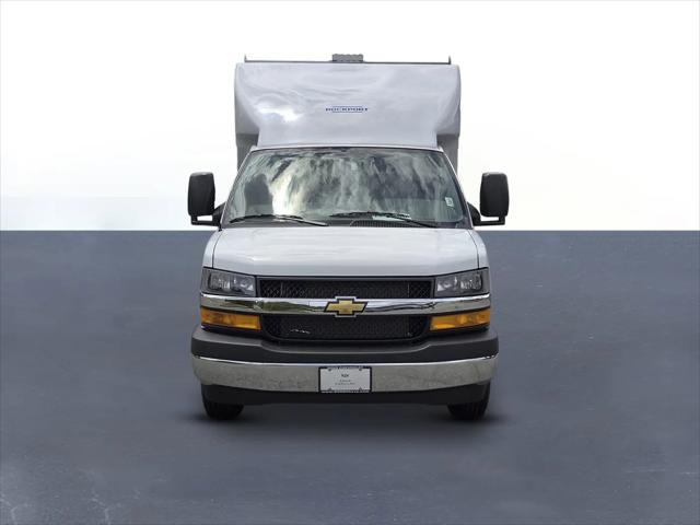 2025 Chevrolet Express Cutaway 4500 Van