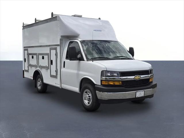 2025 Chevrolet Express Cutaway 4500 Van