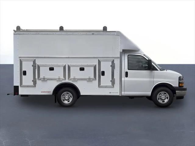 2025 Chevrolet Express Cutaway 4500 Van