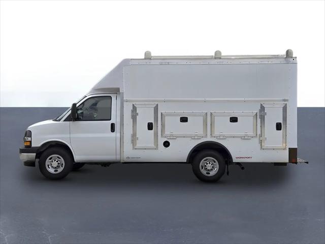 2025 Chevrolet Express Cutaway 4500 Van