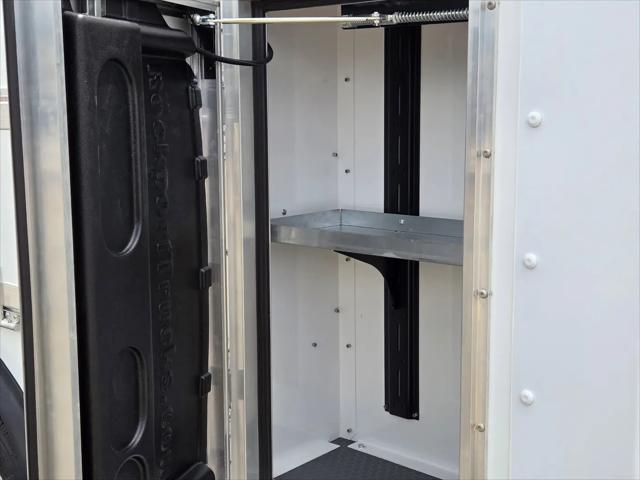 2025 Chevrolet Express Cutaway 4500 Van
