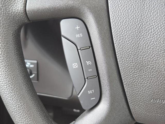 2025 Chevrolet Express Cutaway 4500 Van