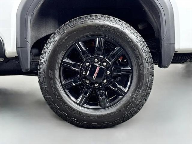 2026 GMC Sierra 2500HD Crew Cab, Standard Bed, AT4, 4WD