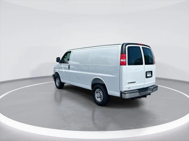 2026 Chevrolet Express Cargo Van 2500 Regular Wheelbase, WT, RWD