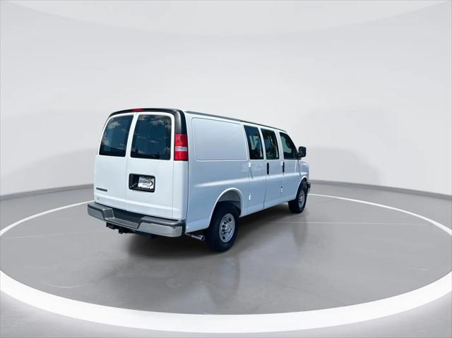 2026 Chevrolet Express Cargo Van 2500 Regular Wheelbase, WT, RWD