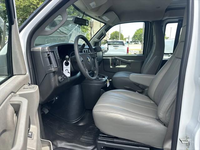 2026 Chevrolet Express Cargo Van 2500 Regular Wheelbase, WT, RWD