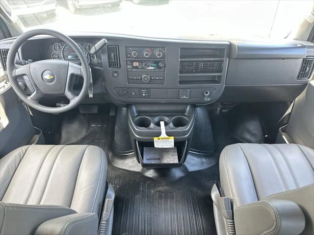 2026 Chevrolet Express Cargo Van 2500 Regular Wheelbase, WT, RWD