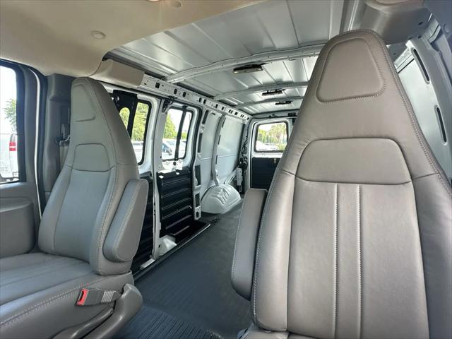 2026 Chevrolet Express Cargo Van 2500 Regular Wheelbase, WT, RWD