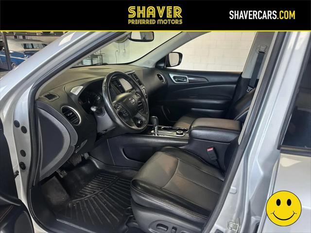 2019 Nissan Pathfinder SL