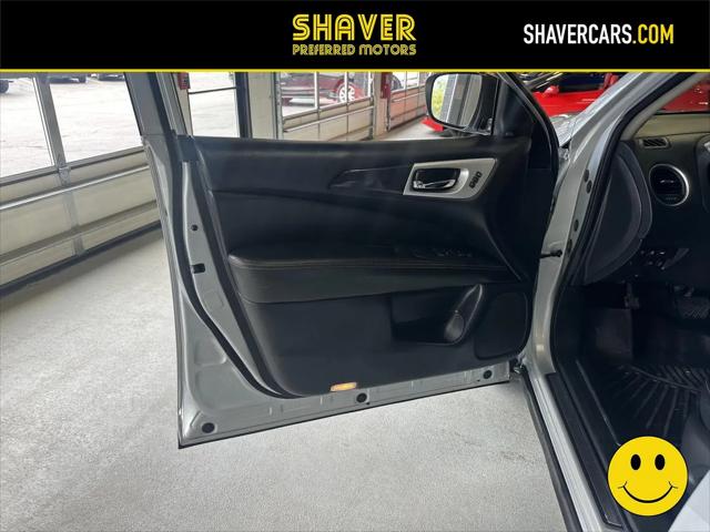2019 Nissan Pathfinder SL