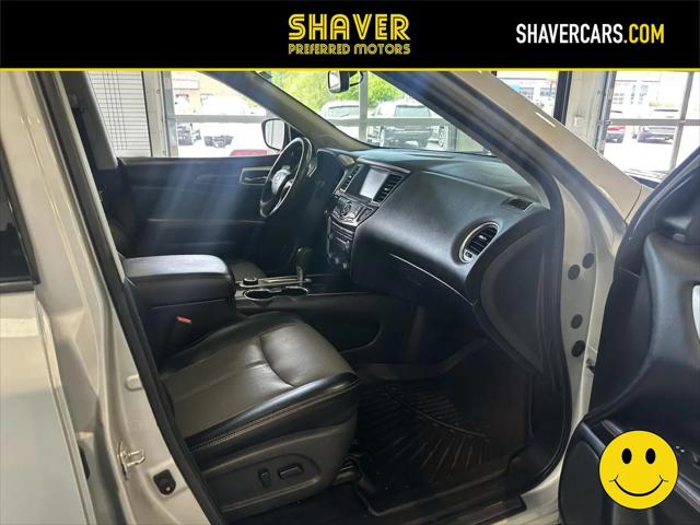 2019 Nissan Pathfinder SL