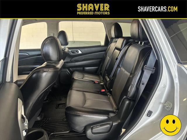 2019 Nissan Pathfinder SL