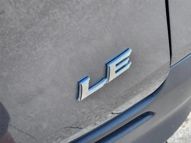 2025 Toyota Sienna LE