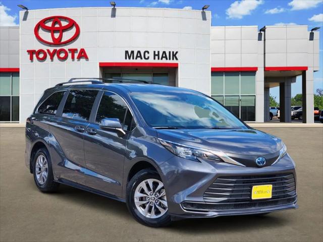 2025 Toyota Sienna LE for sale in League City, TX