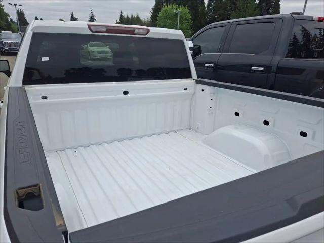 2023 Chevrolet Silverado 1500 4WD Crew Cab Short Bed RST