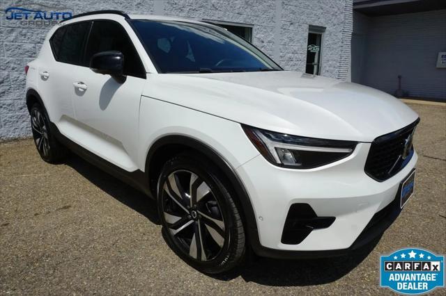 2023 Volvo XC40 B5 Plus Dark Theme for sale near Cambridge, OH