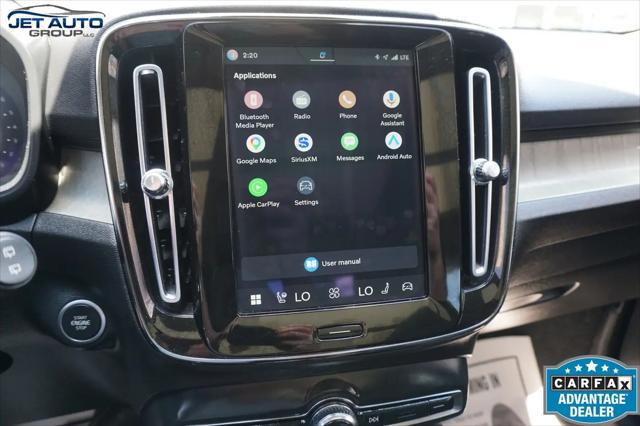 2023 Volvo XC40 B5 Plus Dark Theme