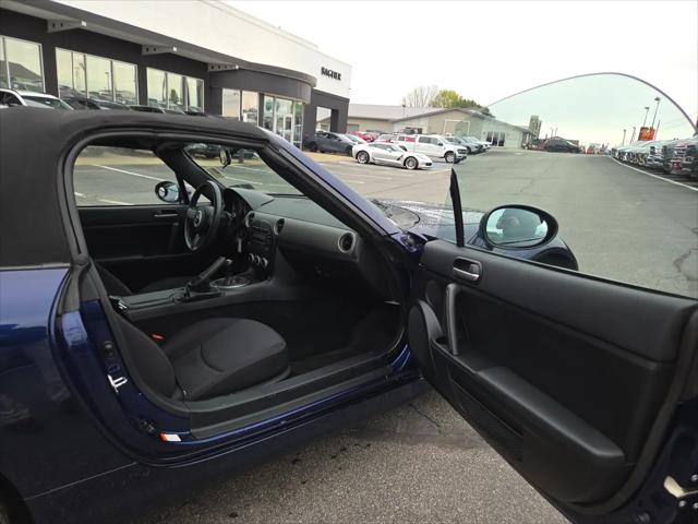 2011 Mazda MX-5 Sport