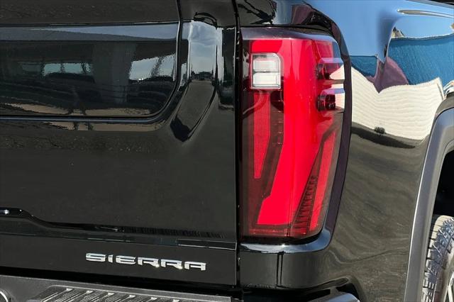 2026 GMC Sierra 2500HD Crew Cab, Standard Bed, Denali Ultimate, 4WD