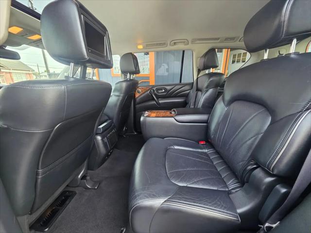 2015 INFINITI QX80 Standard