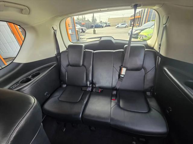 2015 INFINITI QX80 Standard