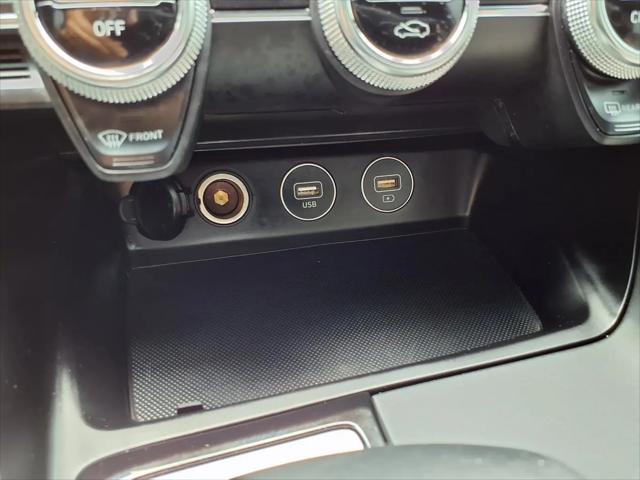 2023 Genesis G70 2.0T RWD