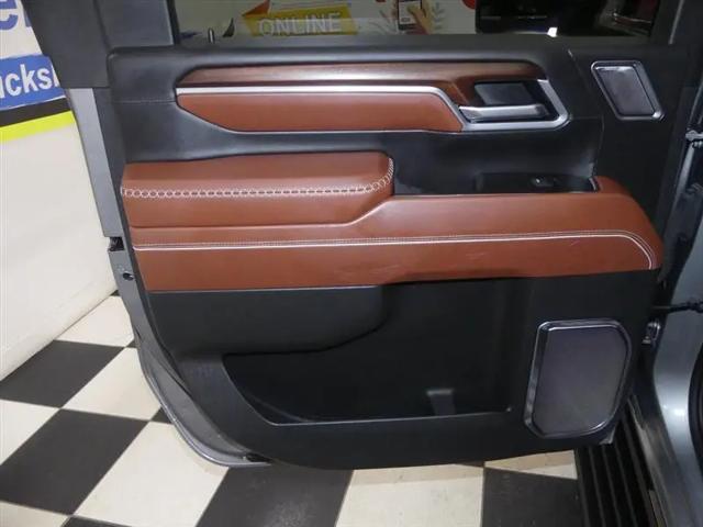 2025 GMC Sierra 3500HD 4WD Crew Cab Long Bed Denali Ultimate